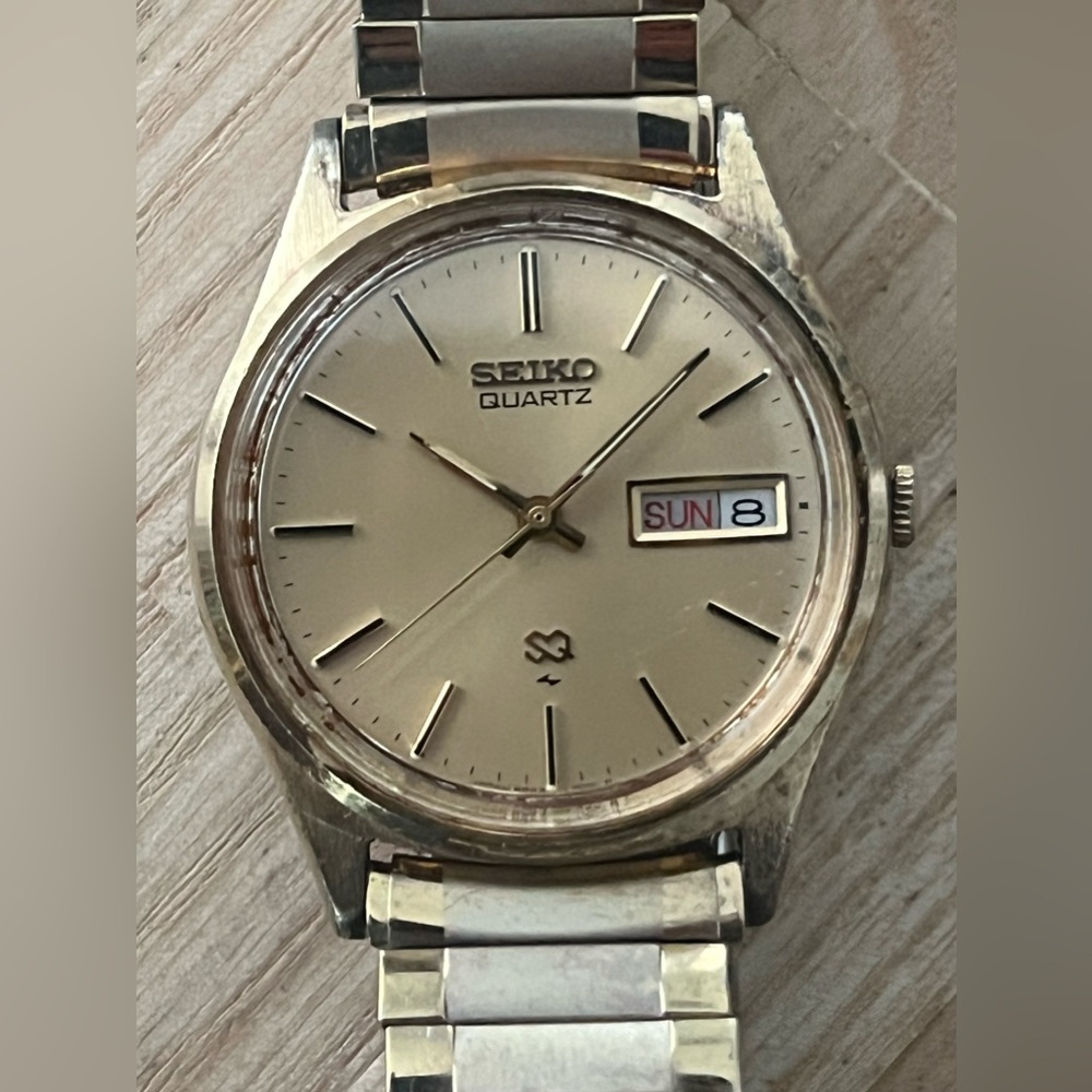 Seiko SQ Vintage Men’s Watch Gold Dial, Case, Hands, Markers Stretch Bracelet